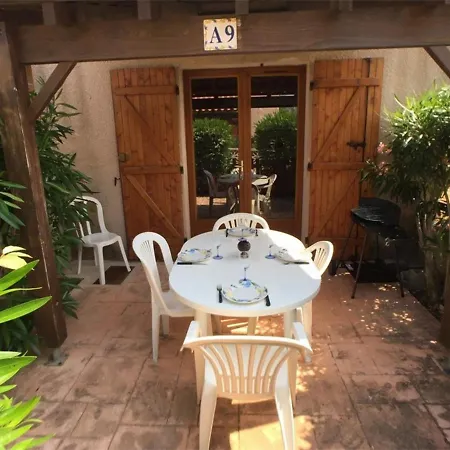Villa T2 Mezzanine Avec Piscine - 6 Pers. - Proche Commerces Et - Fr-1-81-152